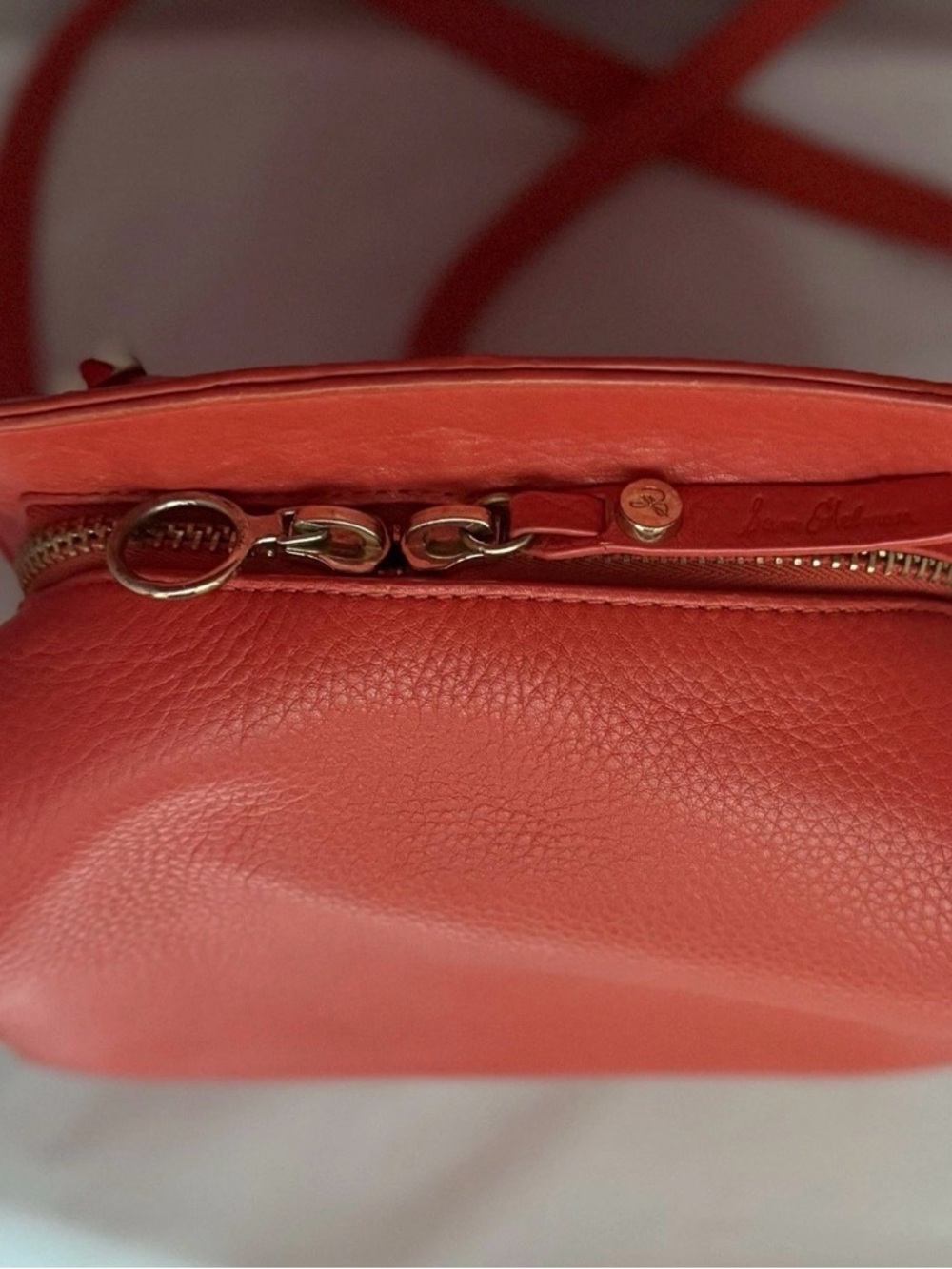 Red Leather Sam Edelman Crsbdy Retro Sleek Clueless 90’s 8.5”W x 7.5”H x 3.5”D - Picture 8 of 16